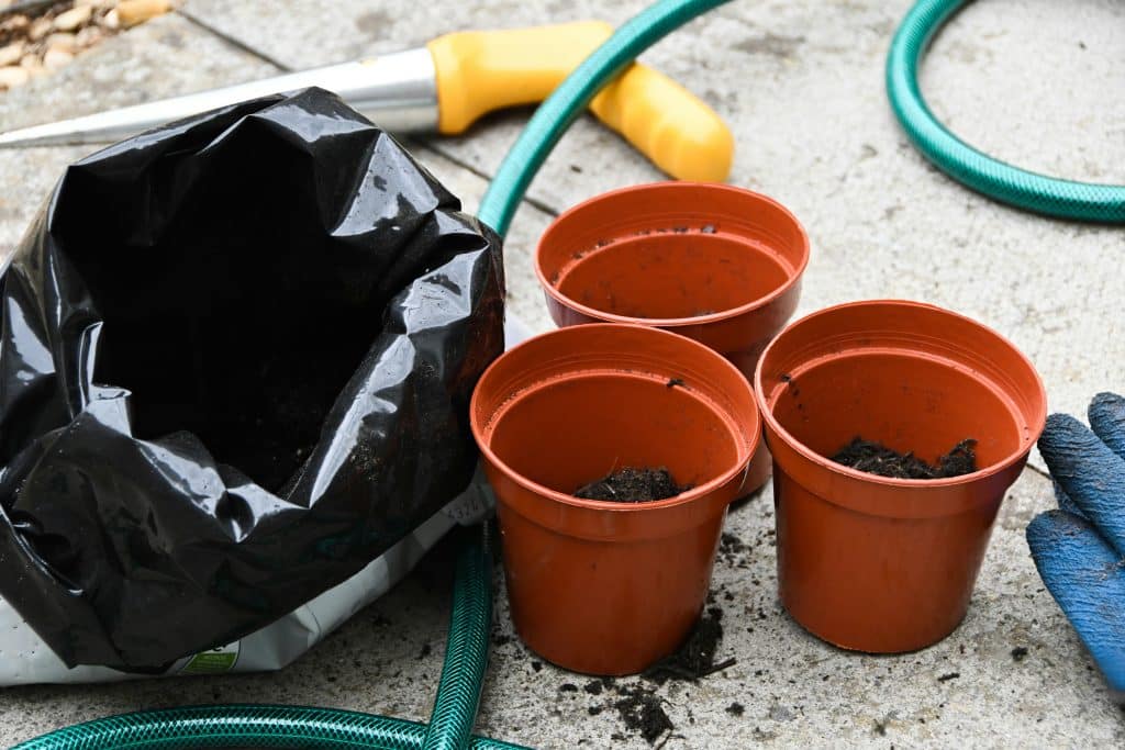 self watering plant pots